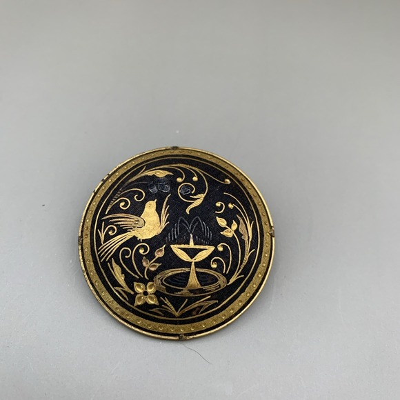 Vintage Spanish Damascene Brooch Bird And Fountain Design - Picture 2 of 10